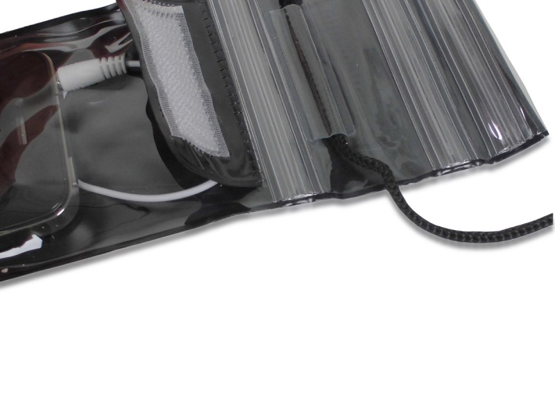 wasserdichte Tasche für iPhone mit Kabel